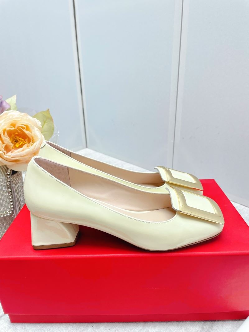 Roger Vivier flat shoes